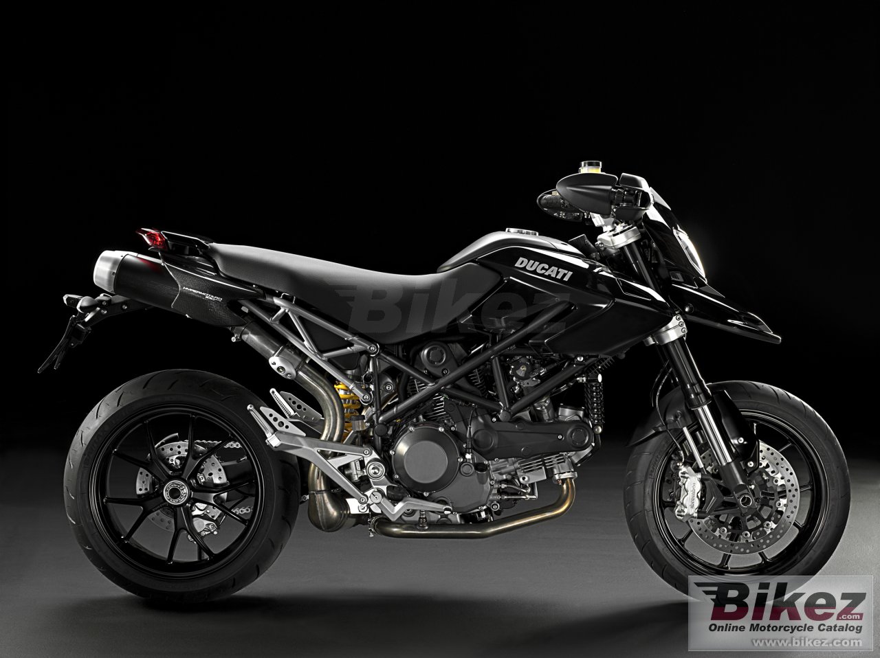 Big Ducati hypermotard 1100 evo picture and wallpaper from Bikez.com